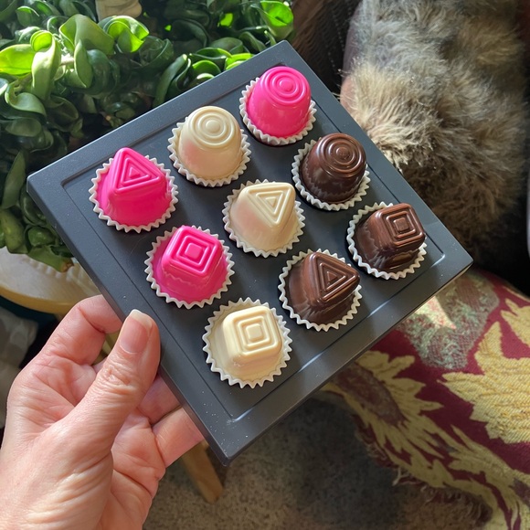 ThinkFun Chocolate Fix Sudoko Style Logic Game - 80 Challenges TikTok - Picture 5 of 9